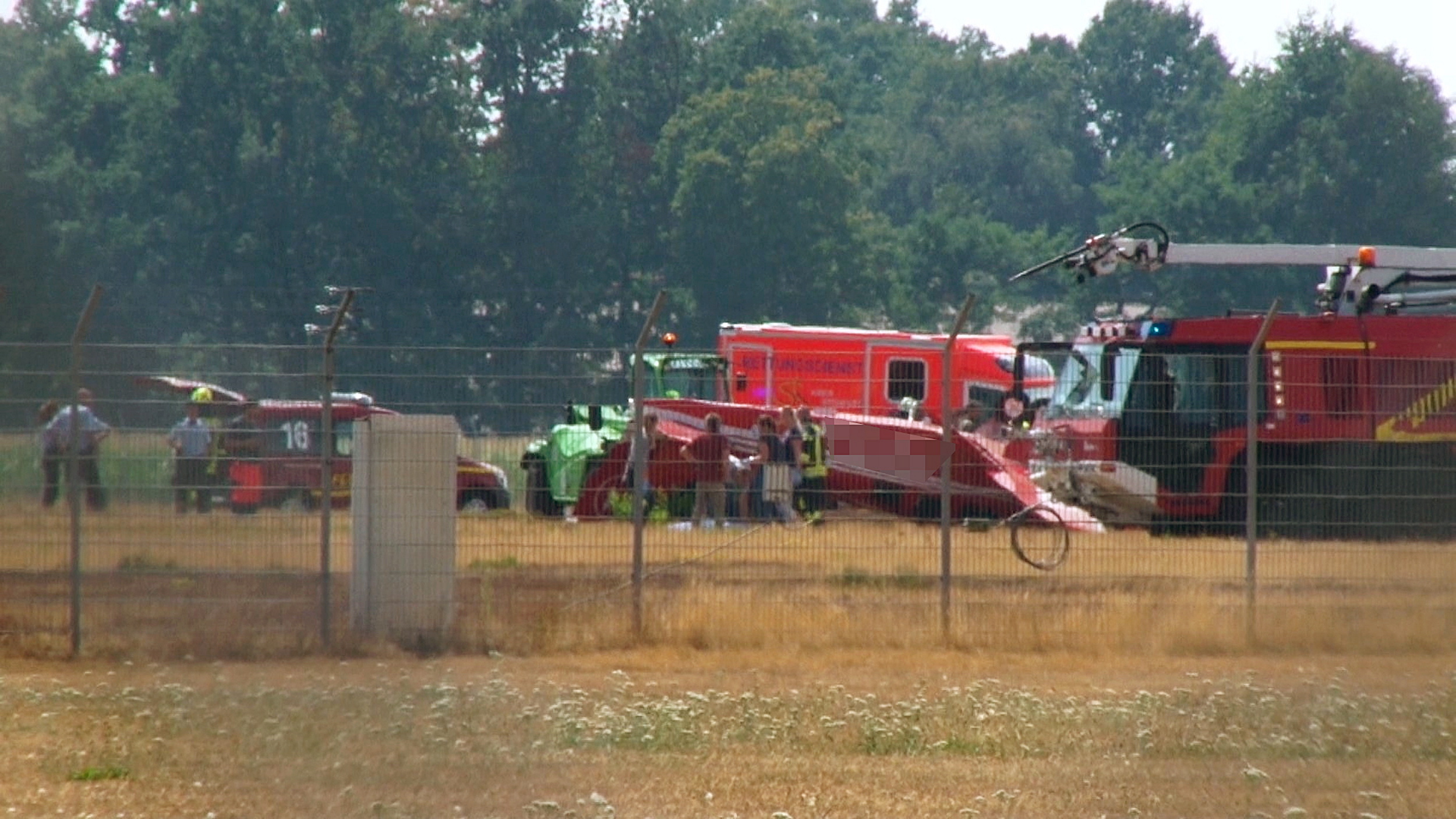 Twee Doden Bij Crash Nederlands Vliegtuigje