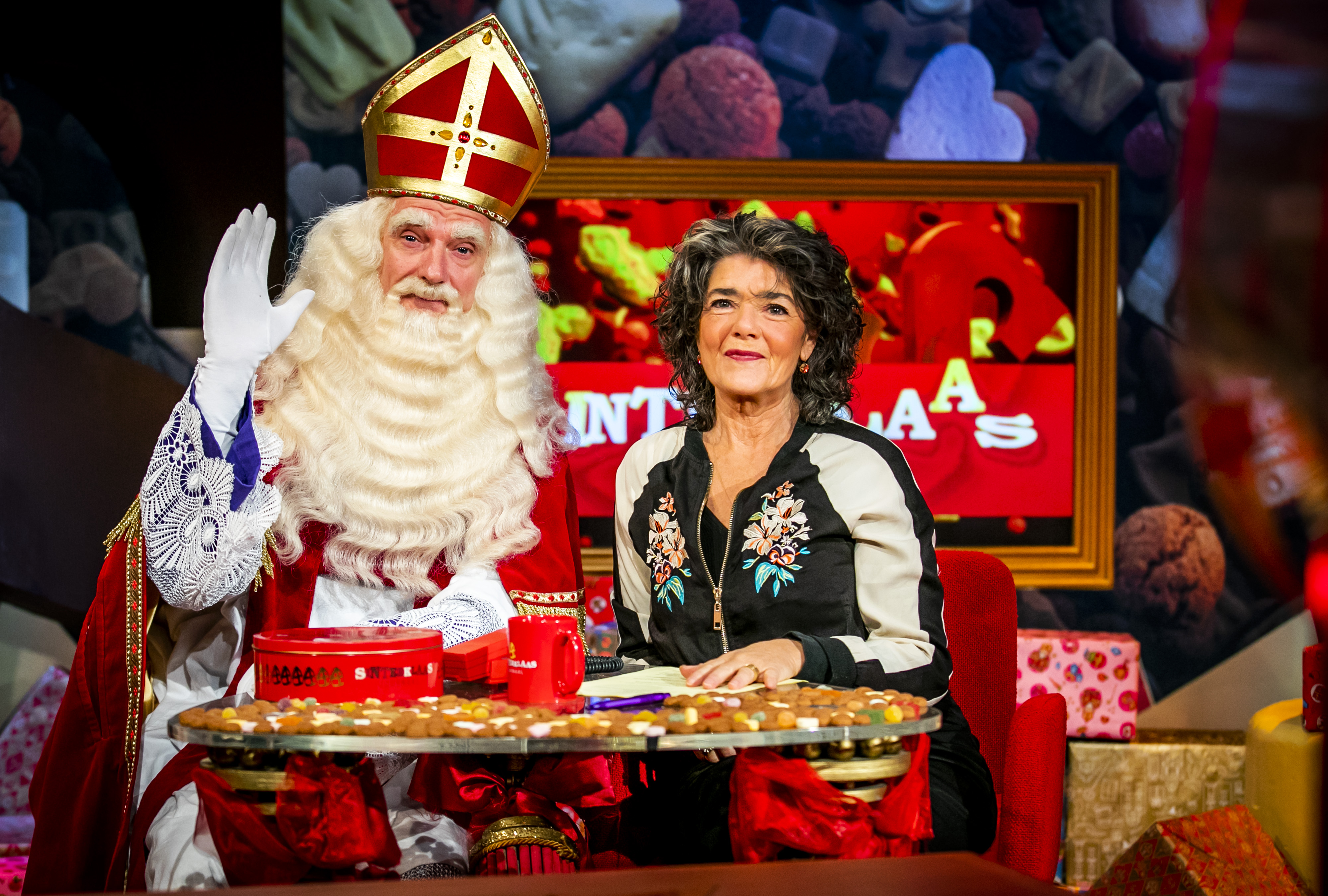 as Ingang Bereid Lippen over Sint-intocht en Sinterklaas-journaal stijf op elkaar gehouden
