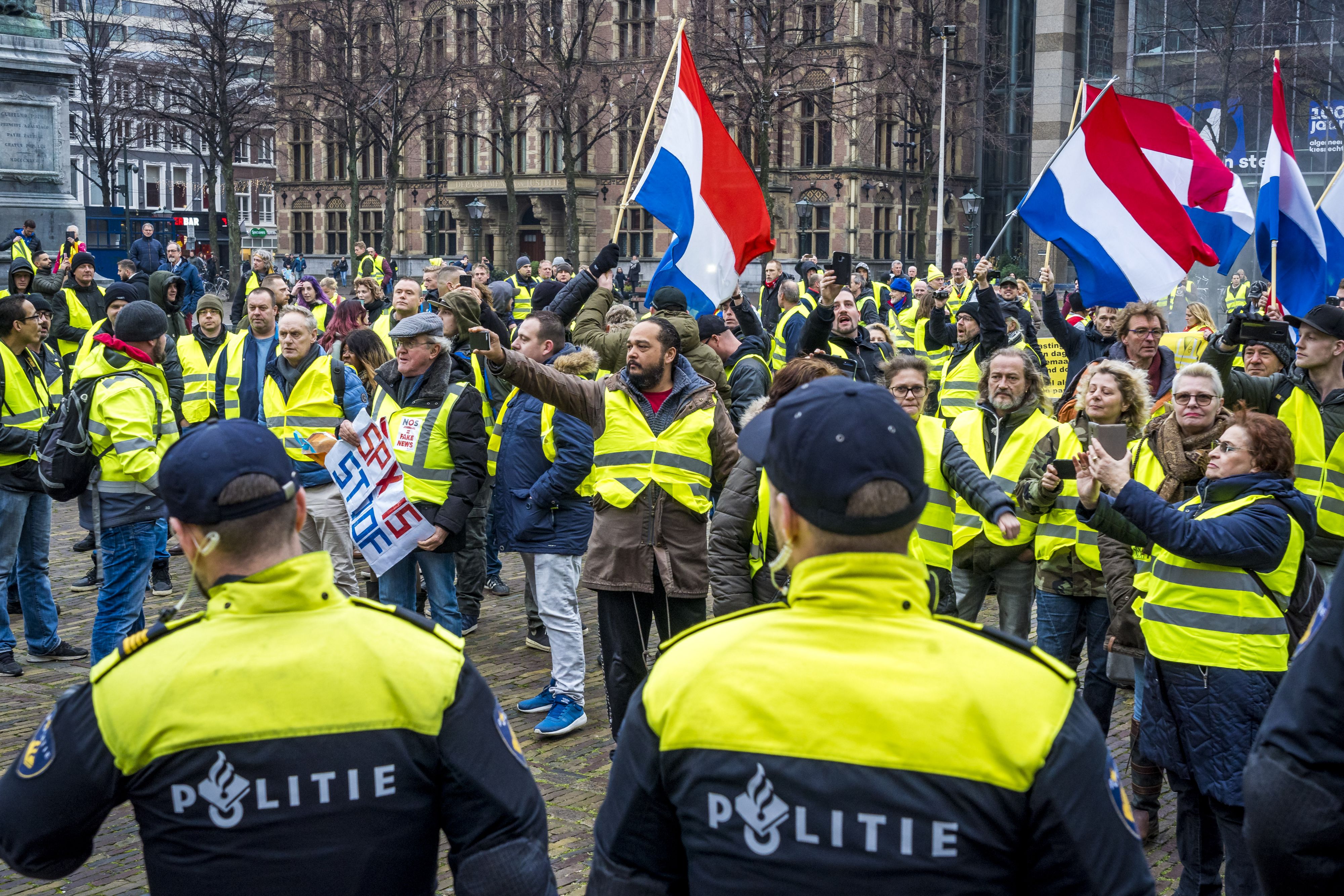 Arrestaties Bij Gele Hesjes Protesteren In Den Haag 4539