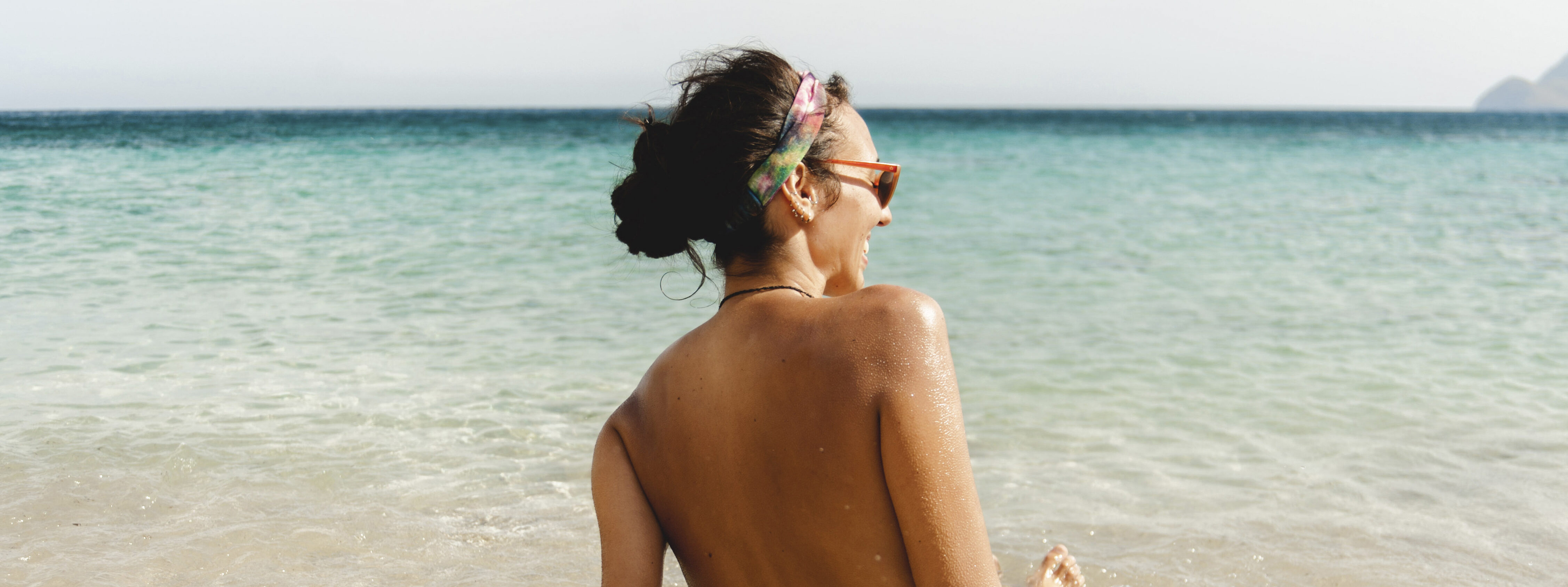 Ophef om topless zonnen op Frans strand, Franse minister grijpt in