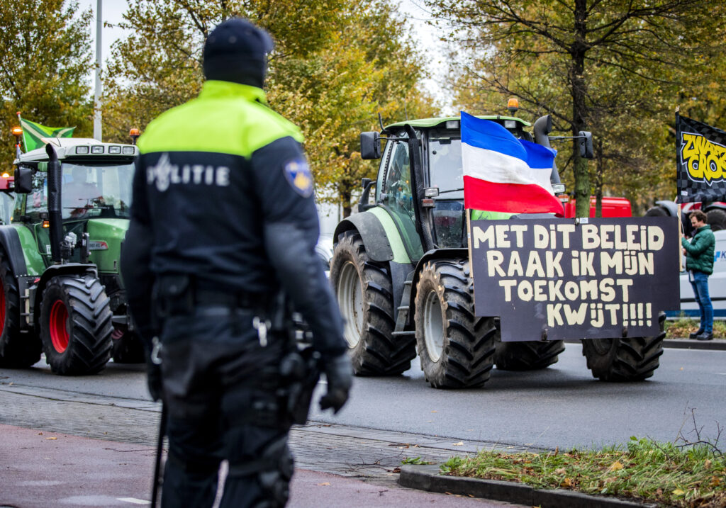 Zet je schrap op de weg lange files door protest boeren