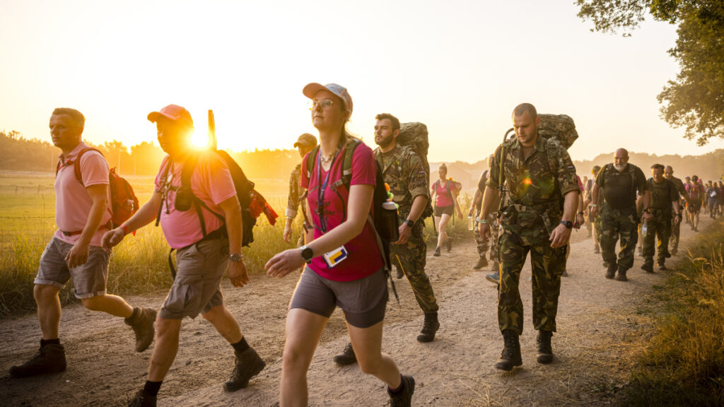 Wandelen blijft populair, ook na de coronapandemie.