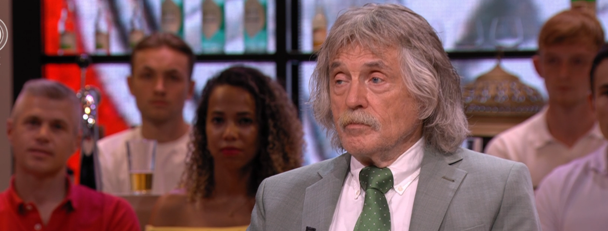 Johan Derksen vuurt mening, maar VI-kijkers valt verliefd koppel op