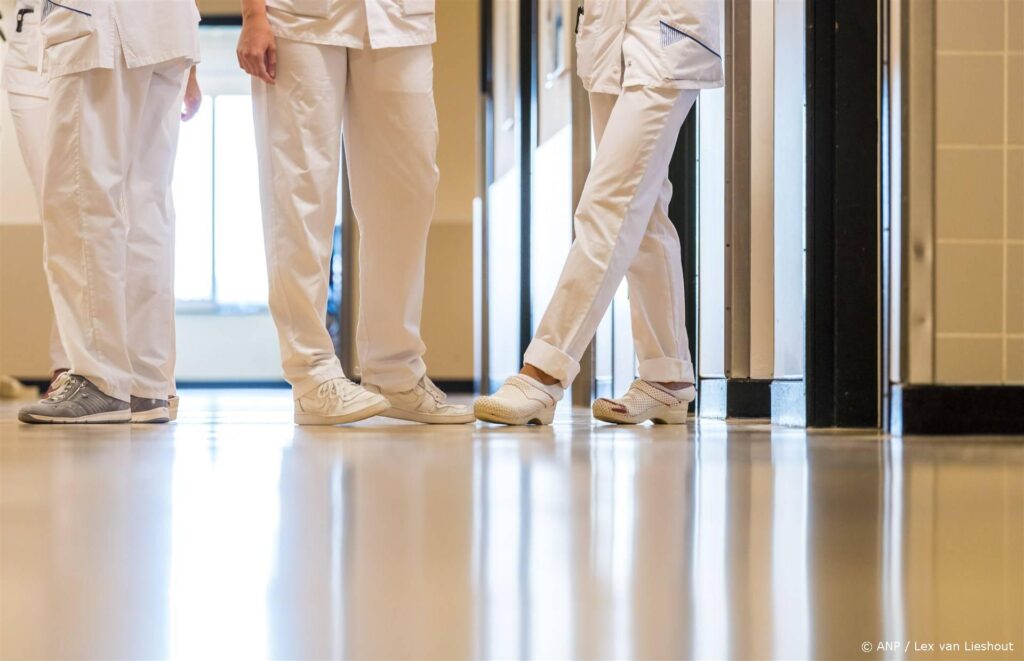 UTRECHT - Verpleegkundigen in het ziekenhuis. ANP XTRA LEX VAN LIESHOUT