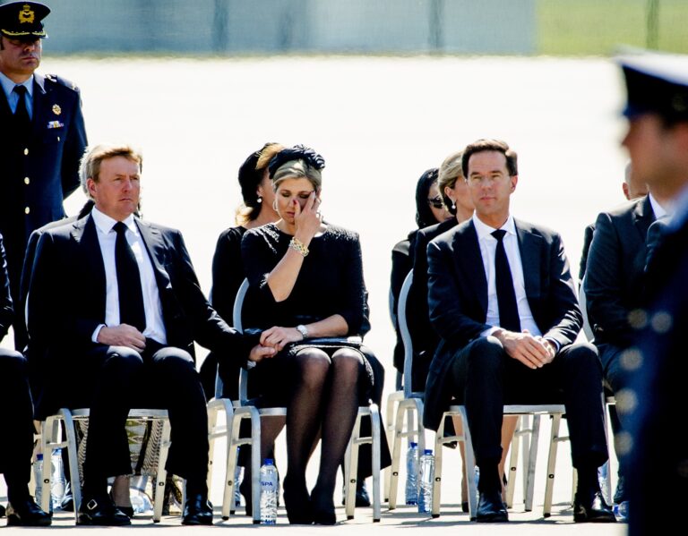 Mark Rutte koning koningin MH17