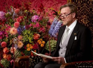 DEN HAAG - Koning Willem-Alexander leest met koningin Maxima naast hem de troonrede voor aan leden van de Eerste en Tweede Kamer in de Koninklijke Schouwburg. Sinds de restauratie van de Ridderzaal leest koning Willem-Alexander in de schouwburg op Prinsjesdag de troonrede voor. ANP SEM VAN DER WAL